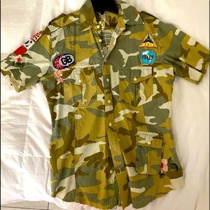 Men’s peace graffiti workshop shirt